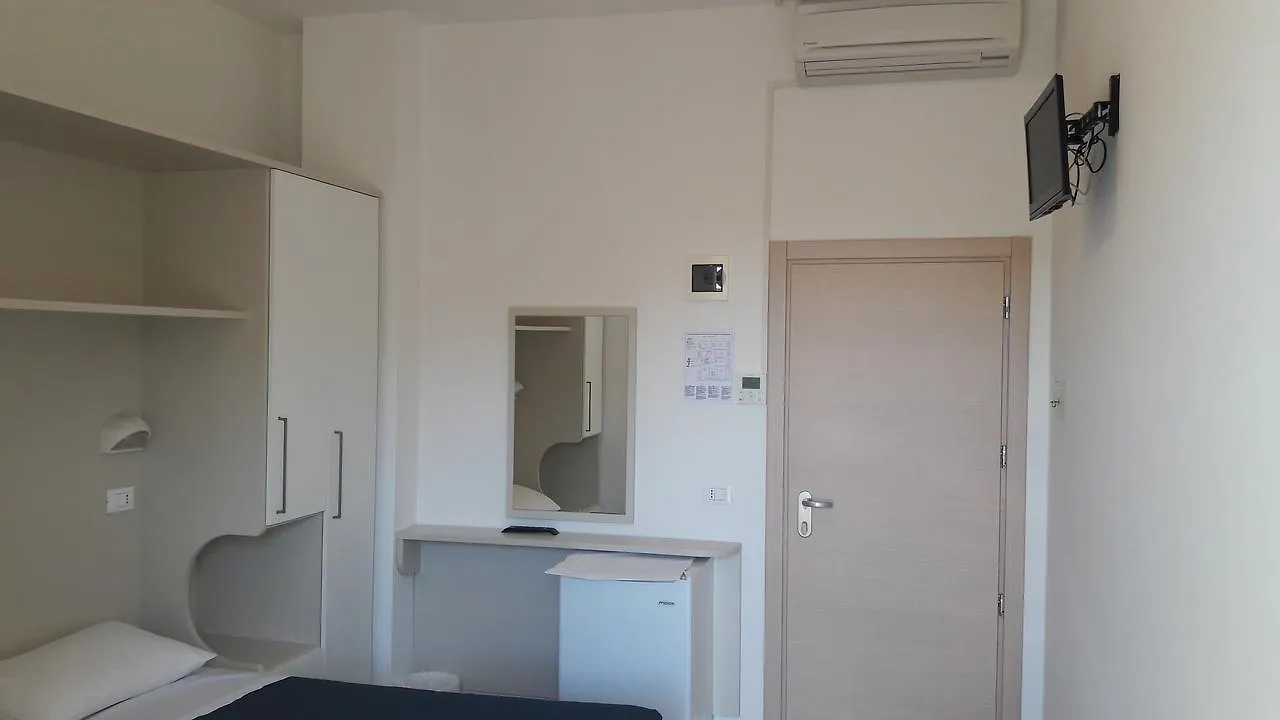 **  B&B - Meuble' - Hotel 