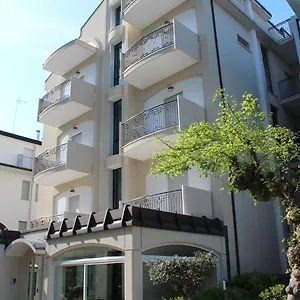 Ivana Hotel